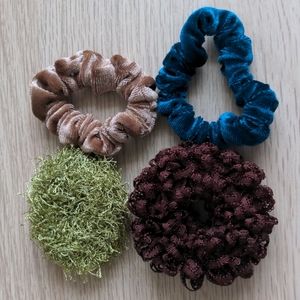 Hair accessories scrunchies
